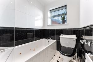 Family Bathroom/WC- click for photo gallery